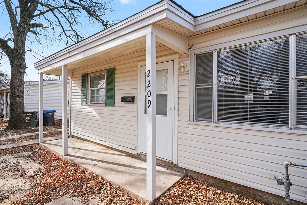2209 Barbell Lane Property Photo 3