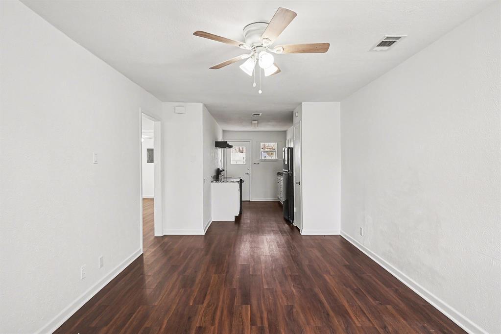 2209 Barbell Lane Property Photo 4