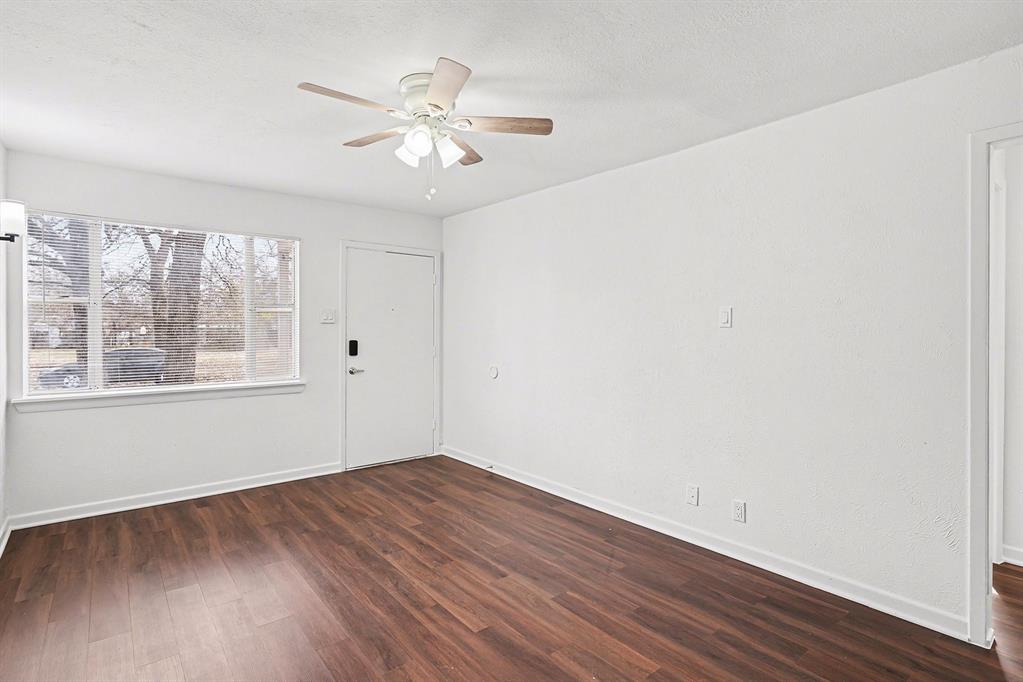 2209 Barbell Lane Property Photo 6
