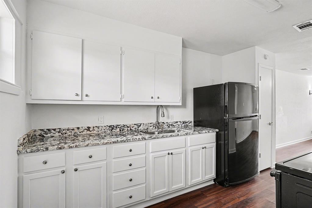 2209 Barbell Lane Property Photo 10