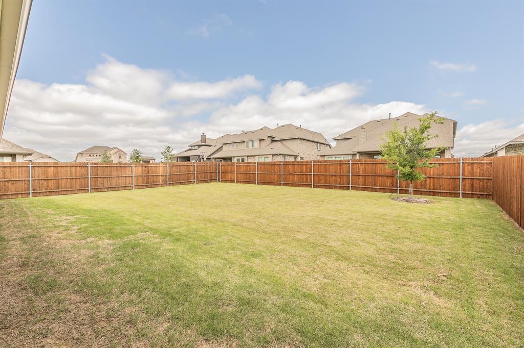 1076 Fleetwood Drive Property Photo 33
