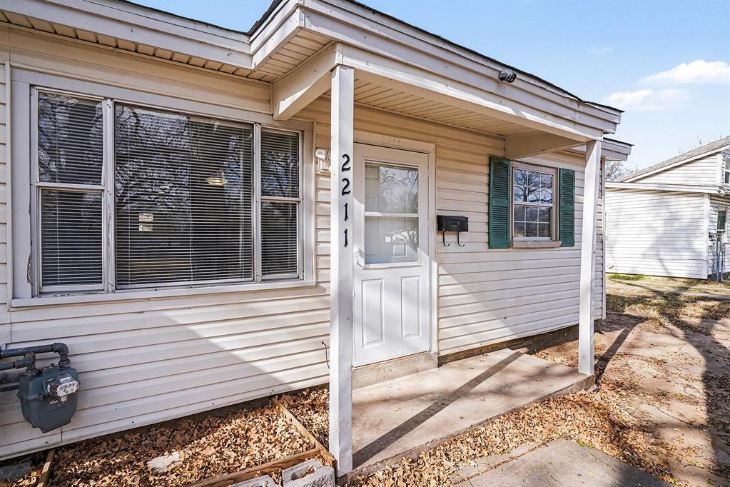 2211 Barbell Lane Property Photo 1