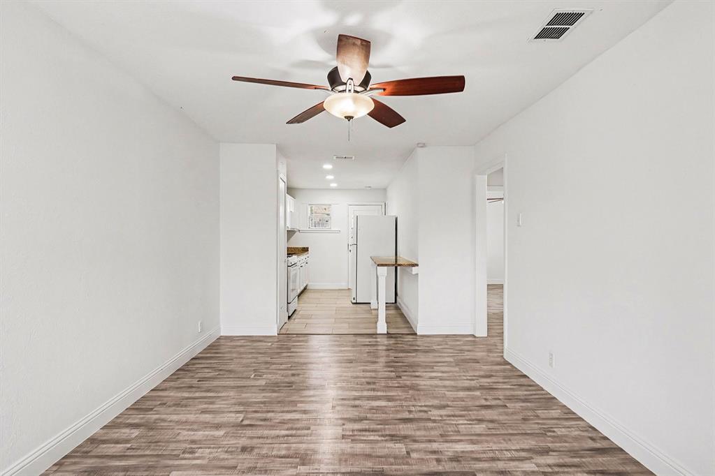 2211 Barbell Lane Property Photo 6