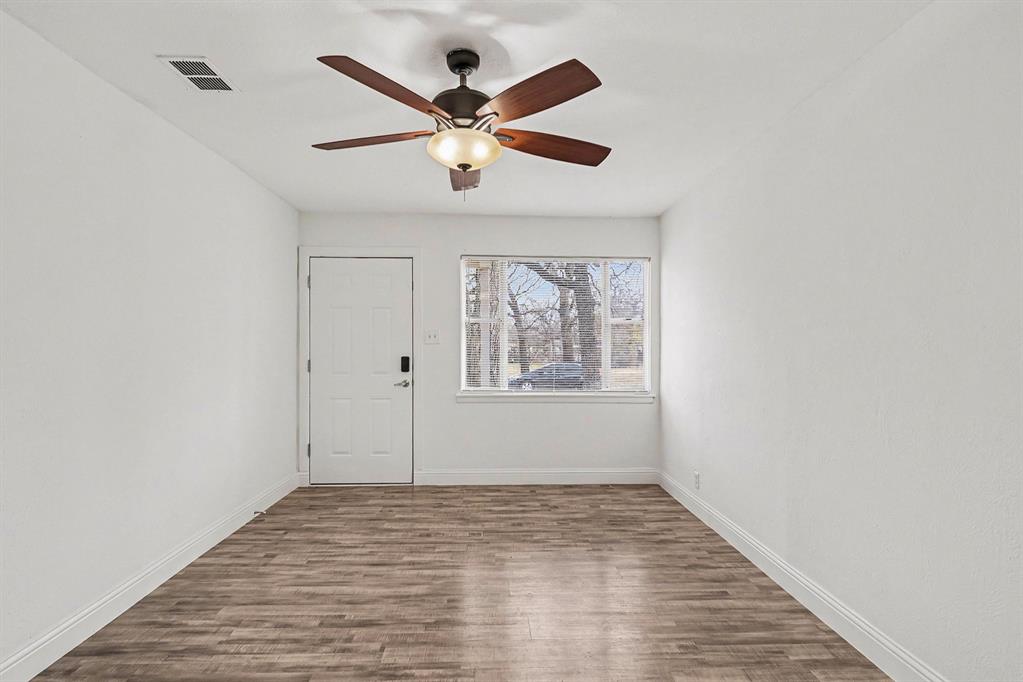 2211 Barbell Lane Property Photo 7