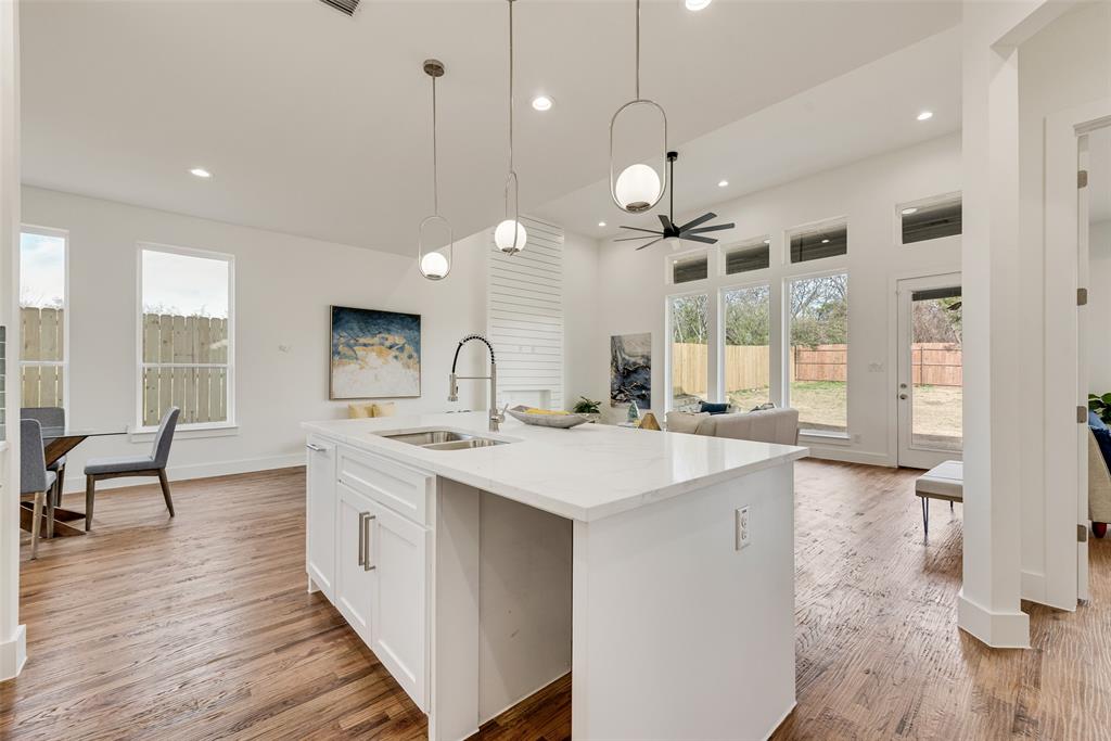539 W Laureland Road Property Photo 17