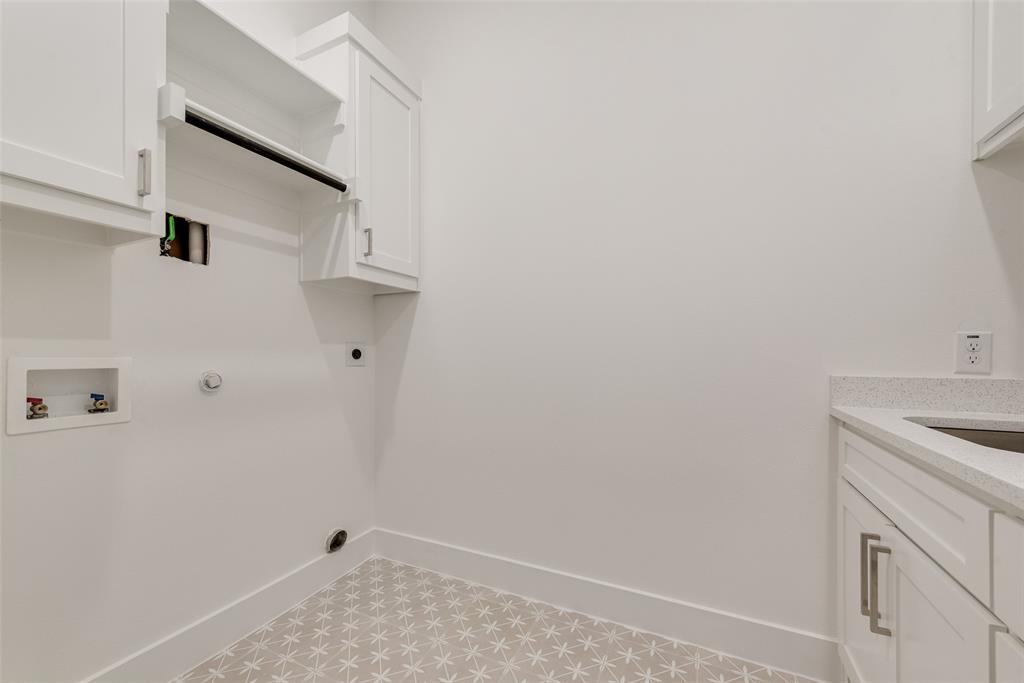 539 W Laureland Road Property Photo 21