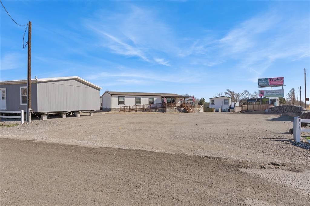 16955 E Highway 175 Property Photo 15