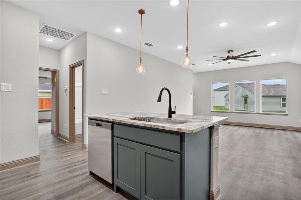 468 Peace Lily Way Property Photo 7