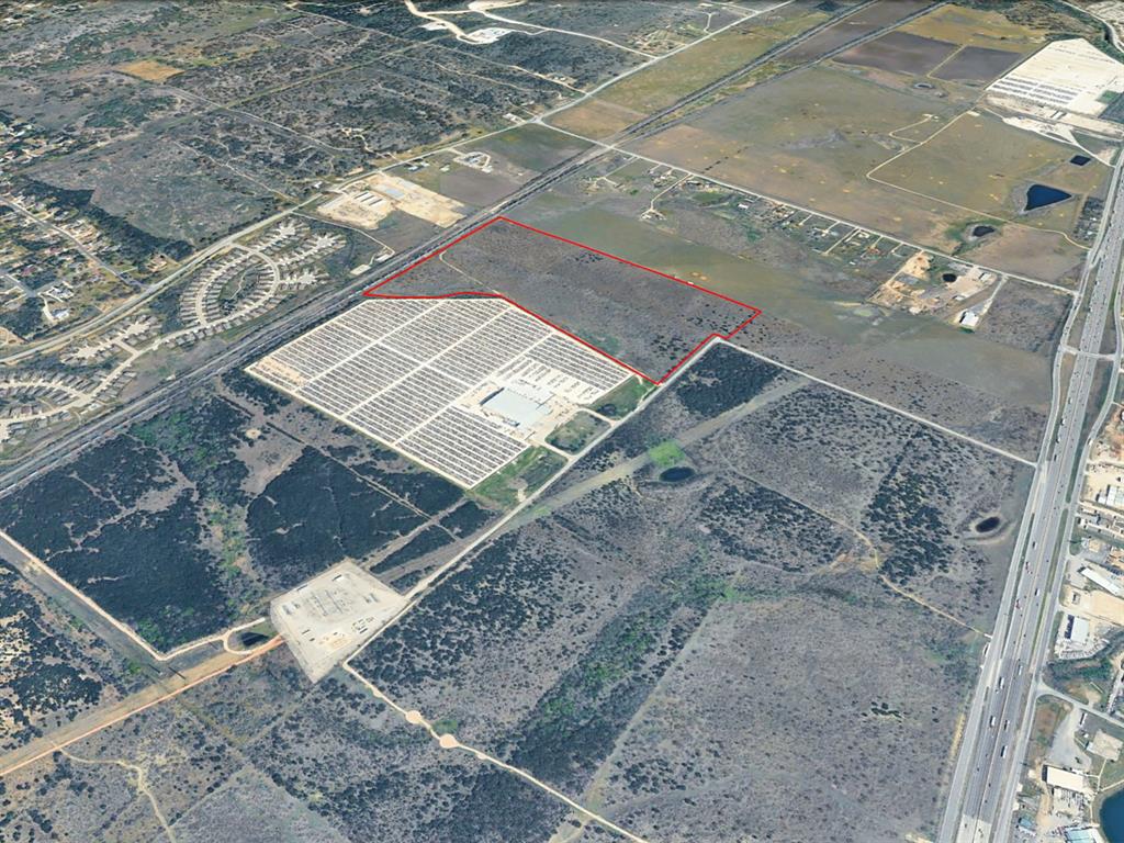 00 I-35 Property Photo 1