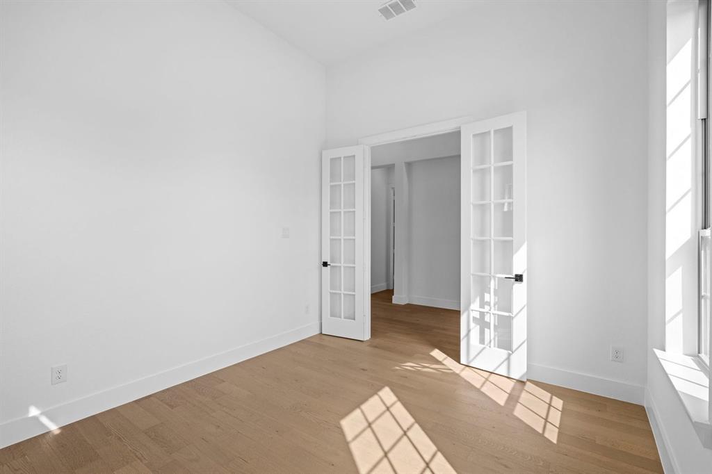 2740 Live Oak Lane Property Photo 6