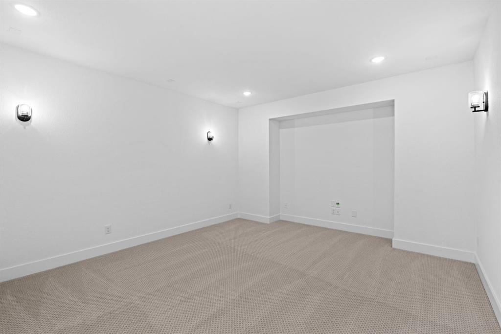 2740 Live Oak Lane Property Photo 32
