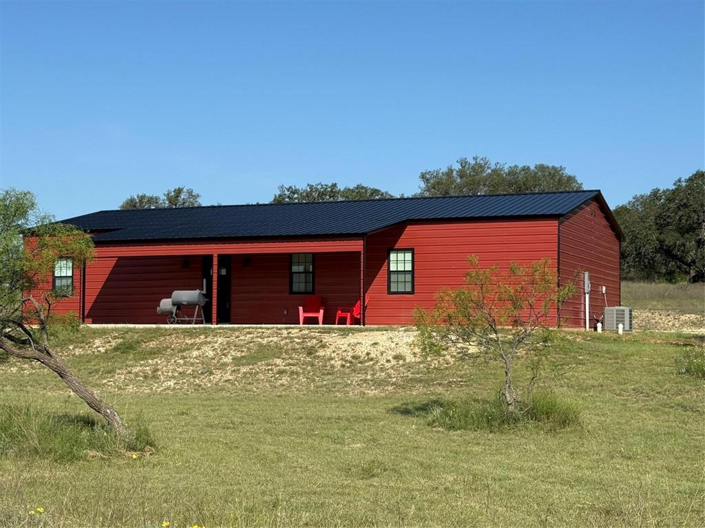 149 Comanche Hills Property Photo 4