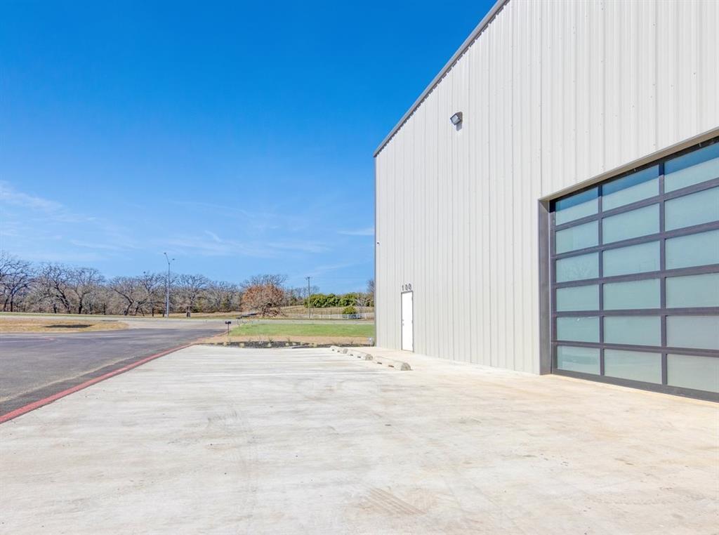 4000 Texoma Parkway Property Photo 8
