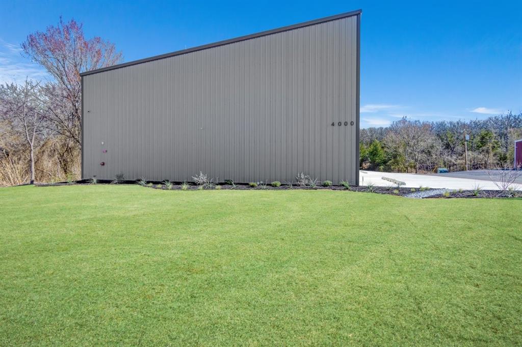4000 Texoma Parkway Property Photo 10
