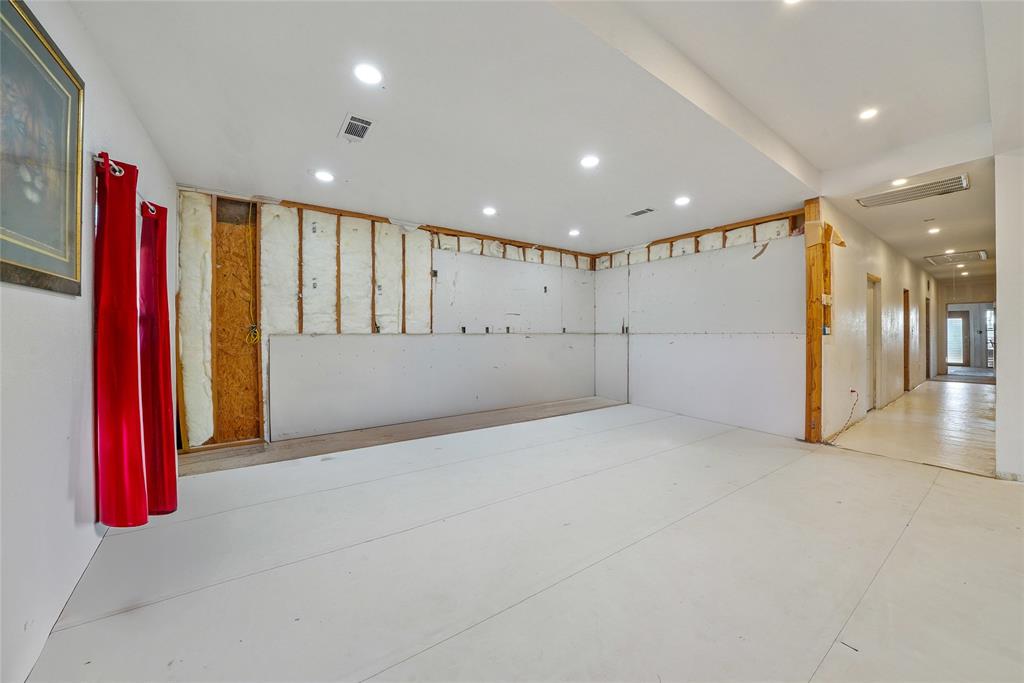 21896 County Road 4072 Property Photo 16