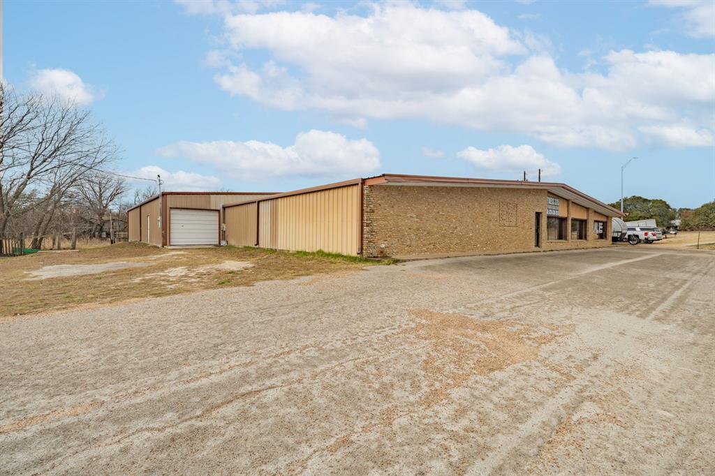 103 Indian Creek Drive Property Photo 3