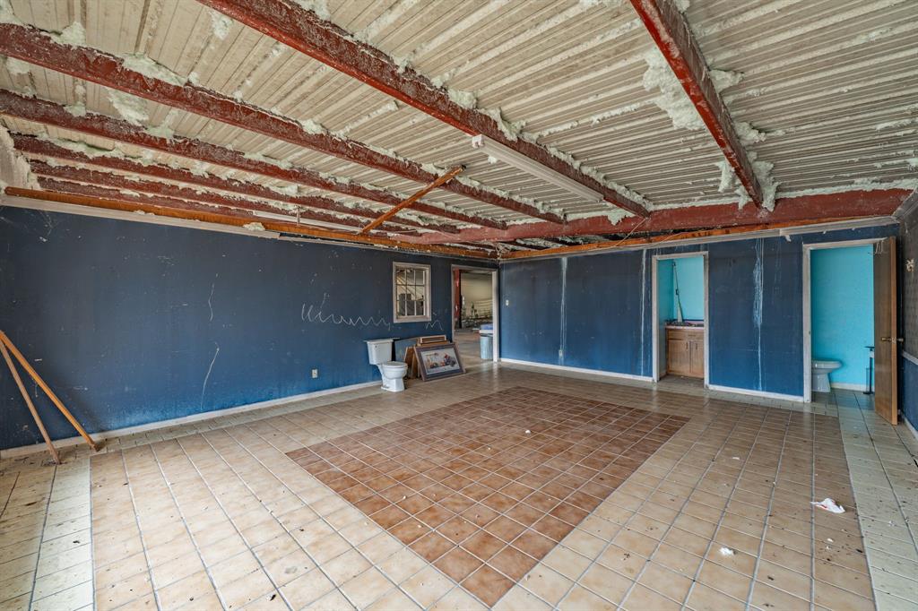 103 Indian Creek Drive Property Photo 24