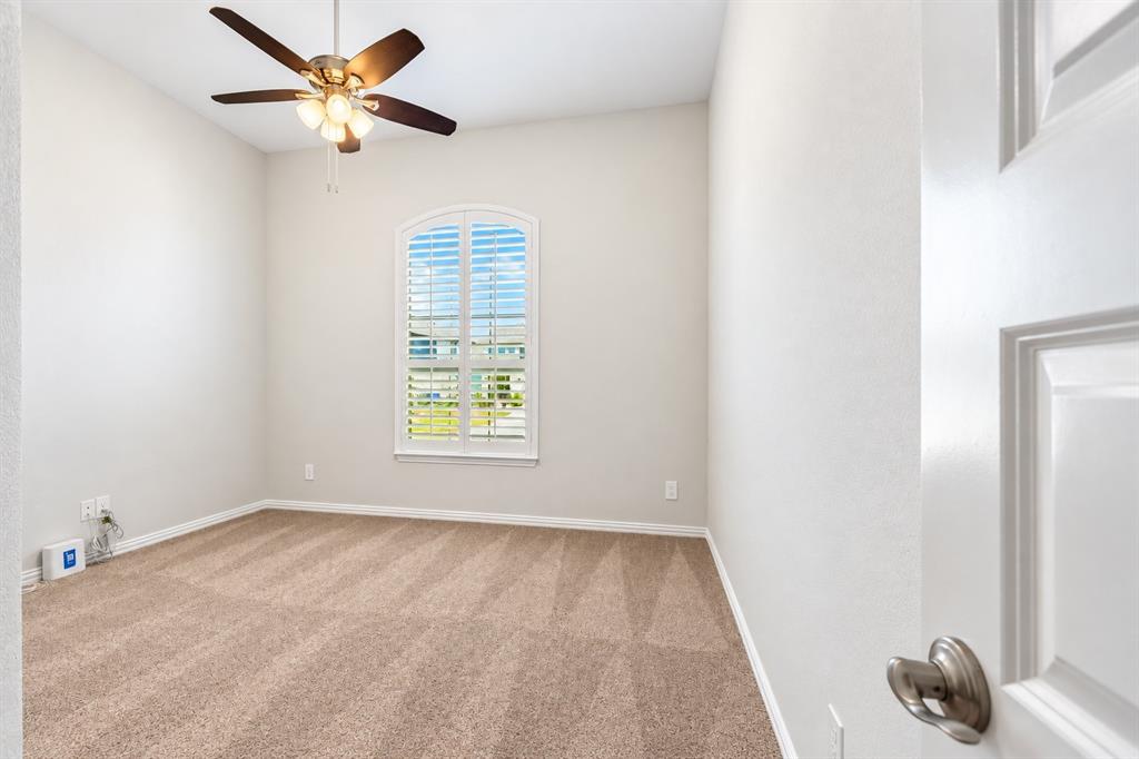 2042 Clear Water Way Property Photo 5