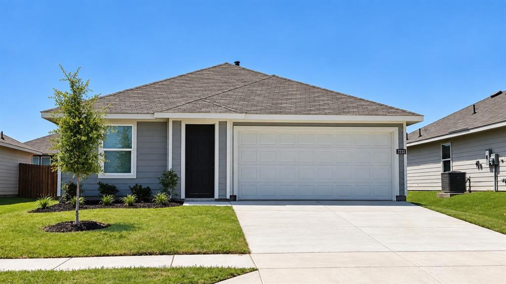 2233 Waylon Drive Property Photo 1