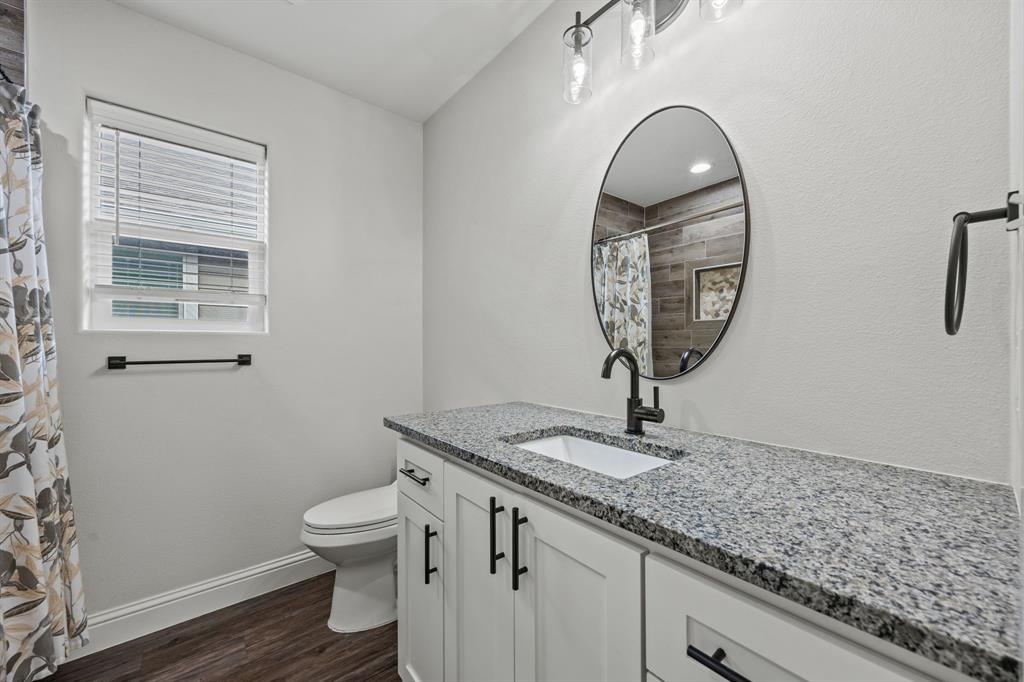 800 N Broughton Street Property Photo 15