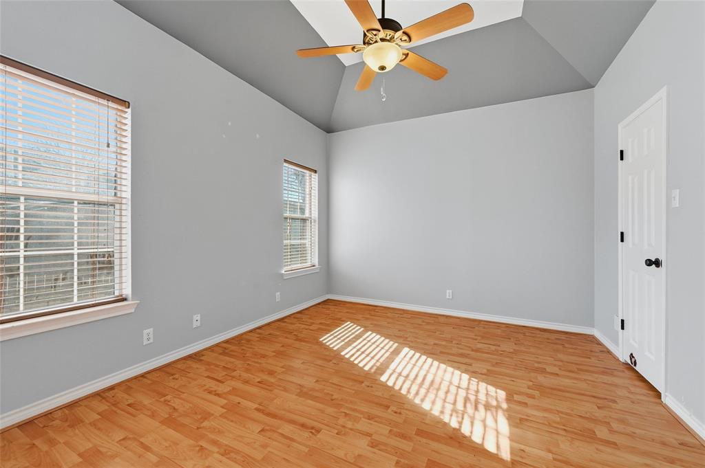 2210 Meadows Lane Property Photo 19