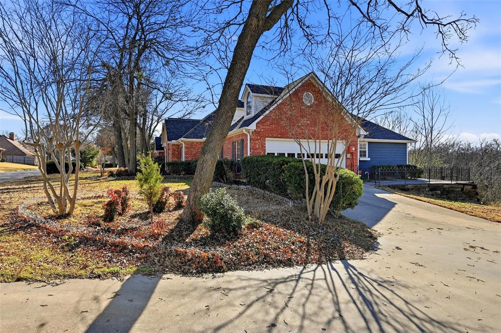 2210 Meadows Lane Property Photo 28