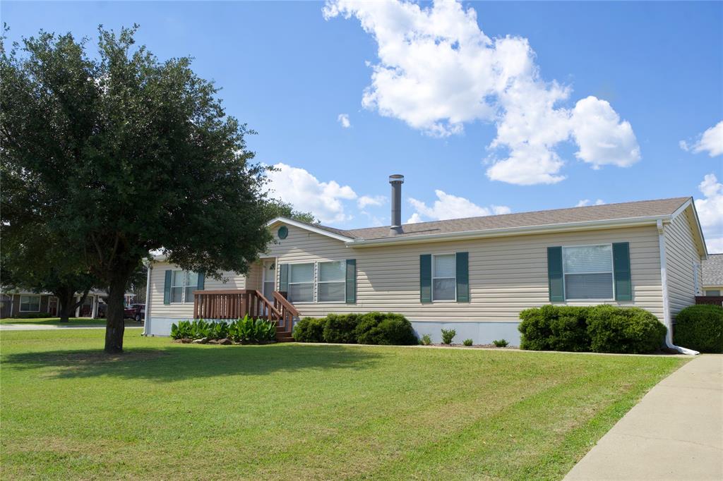 115 Candlewood Circle Property Photo 2