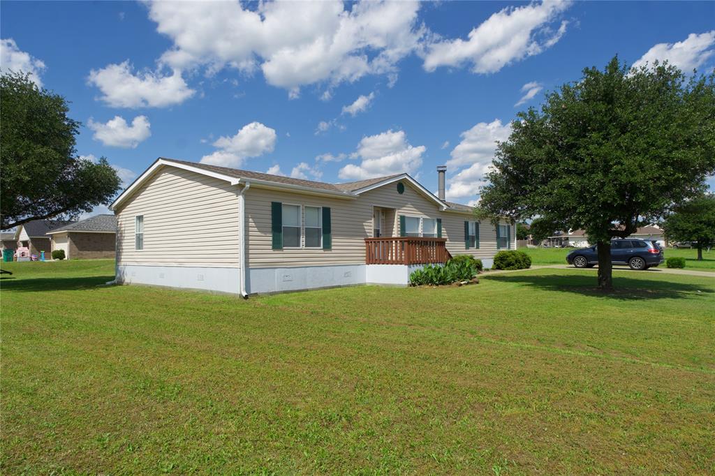 115 Candlewood Circle Property Photo 6