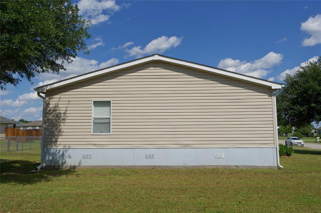 115 Candlewood Circle Property Photo 33