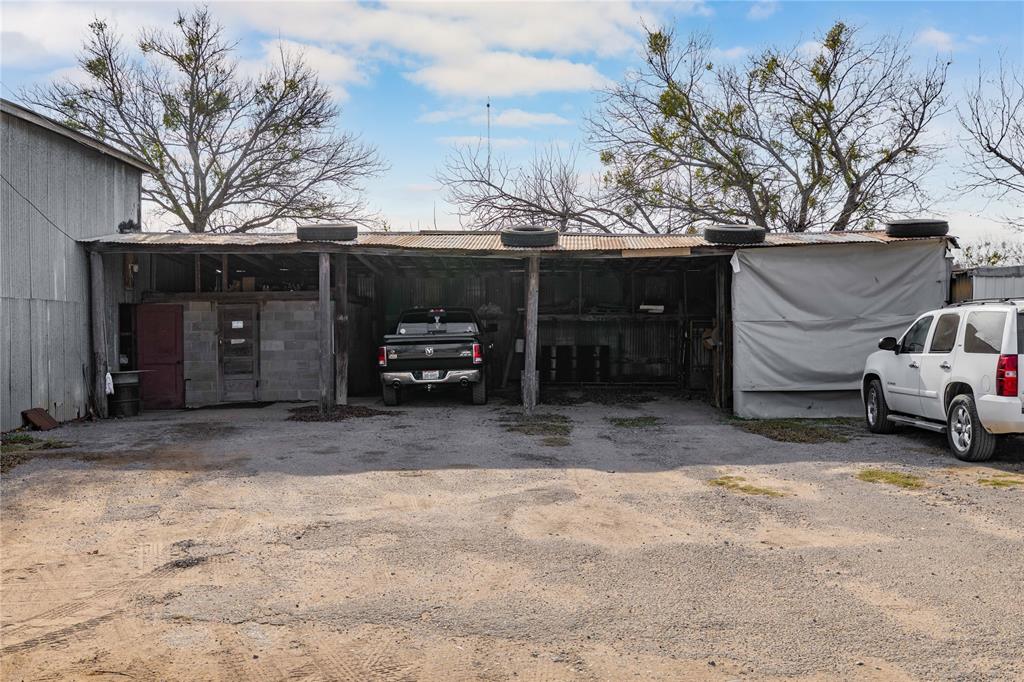 2300 W Main Avenue Property Photo 4