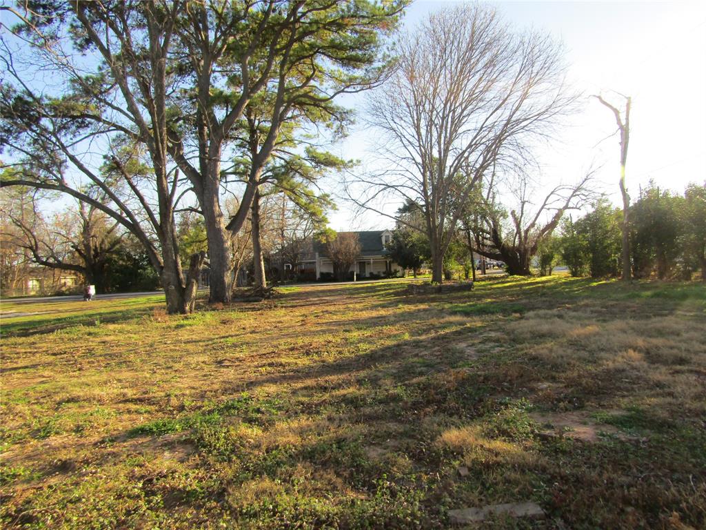 405 E Boyd Avenue Property Photo 3