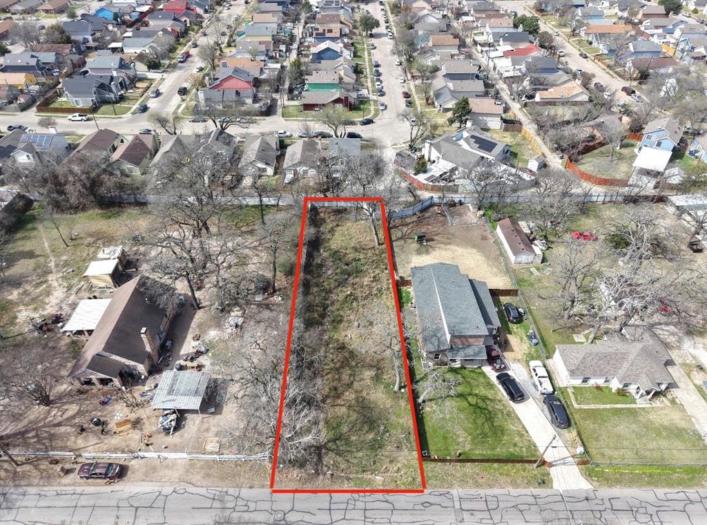 1913 Leroy Road Property Photo 2