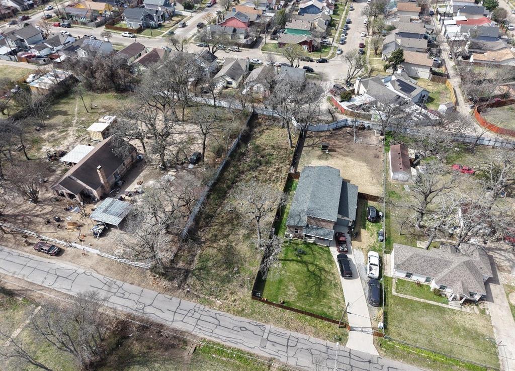1913 Leroy Road Property Photo 5