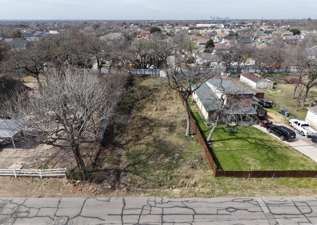 1913 Leroy Road Property Photo 6