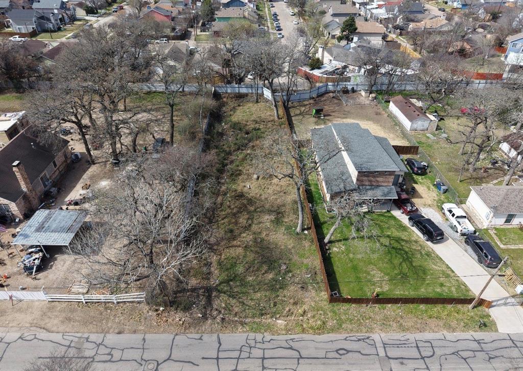 1913 Leroy Road Property Photo 7