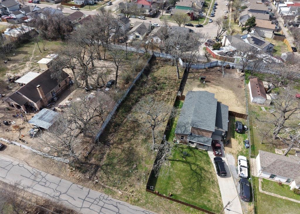 1913 Leroy Road Property Photo 9