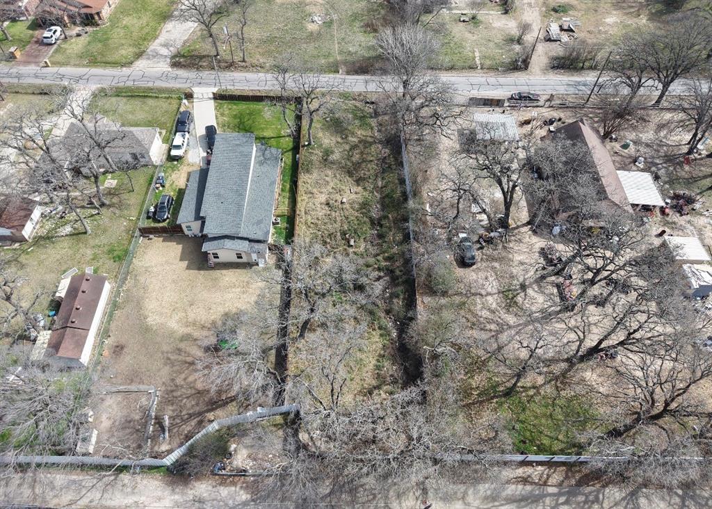 1913 Leroy Road Property Photo 11