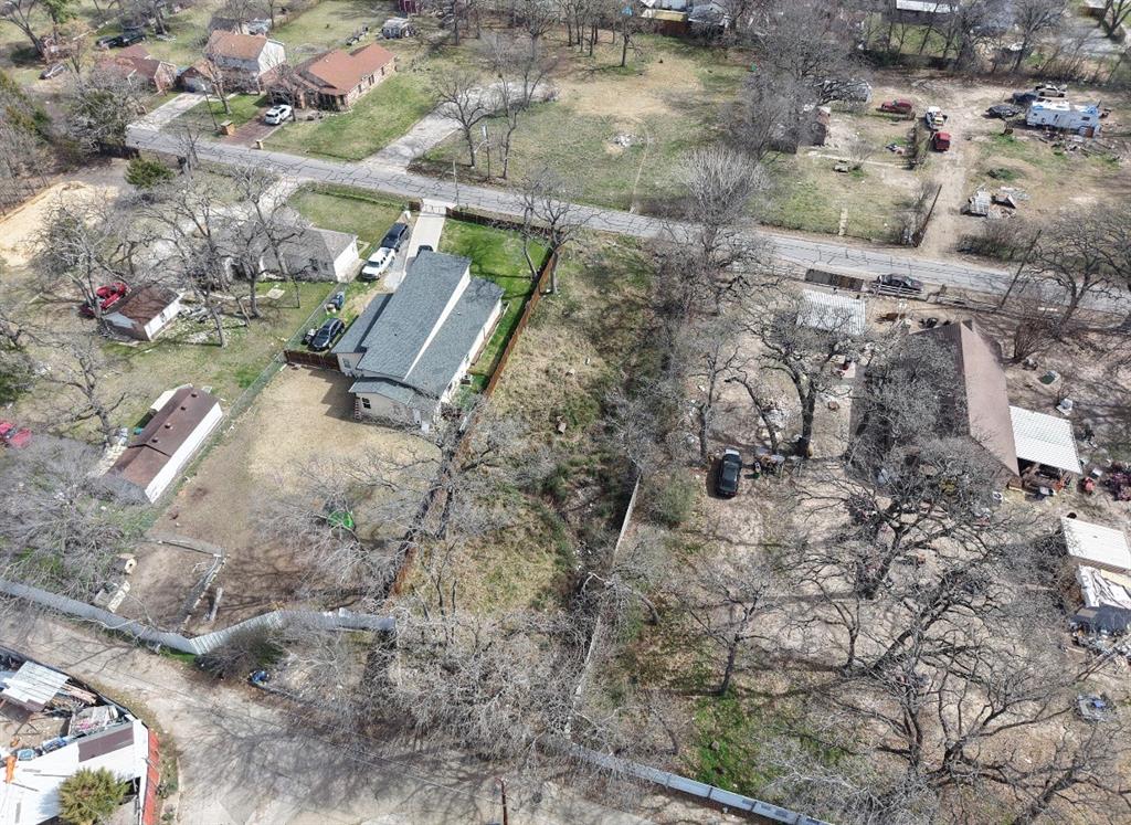 1913 Leroy Road Property Photo 12