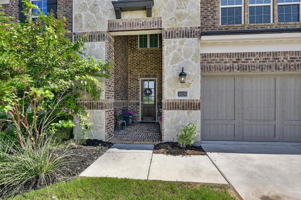 1420 Wolf Ridge Run Property Photo 8