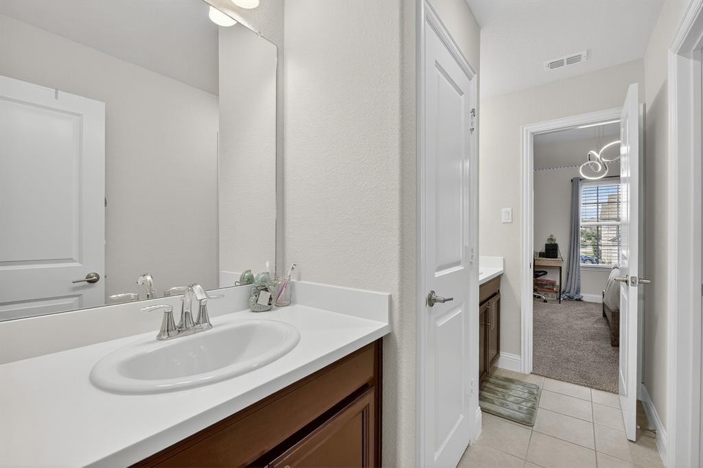 1420 Wolf Ridge Run Property Photo 13