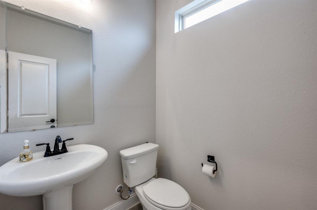 3004 Emerald Trace Drive Property Photo 13