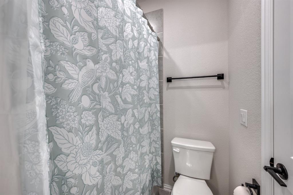 3004 Emerald Trace Drive Property Photo 17