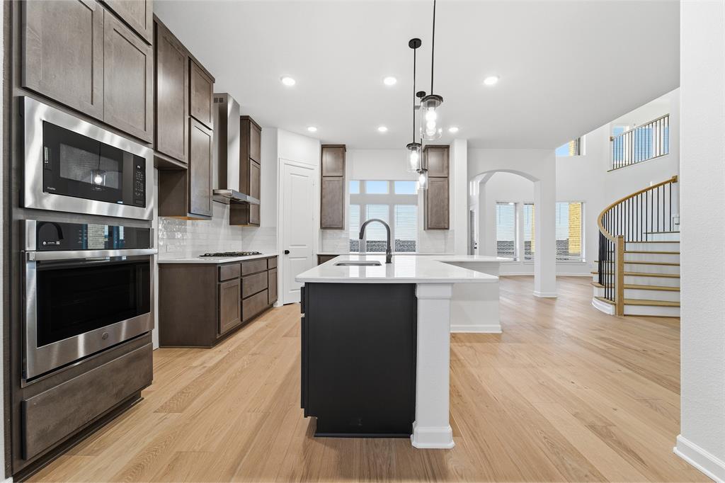 16405 Flatlands Way Property Photo 4