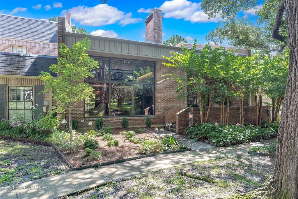 300 Pierremont Road 18 Property Photo 2