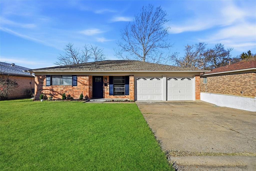 105 N Wood Avenue Property Photo 1