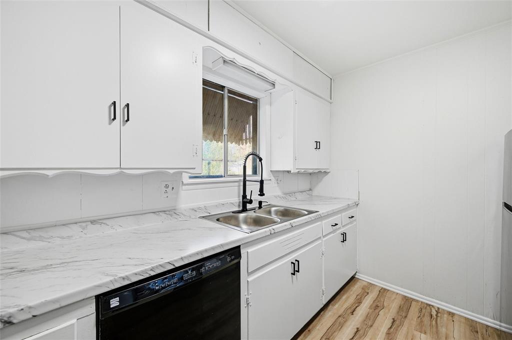 105 N Wood Avenue Property Photo 9
