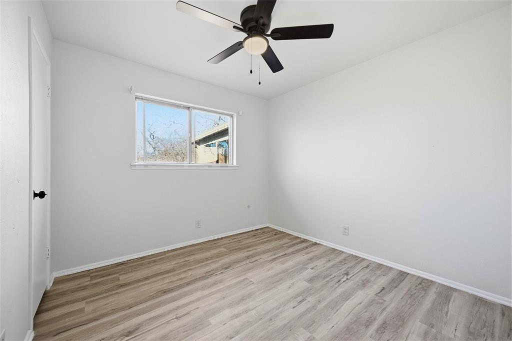 105 N Wood Avenue Property Photo 15