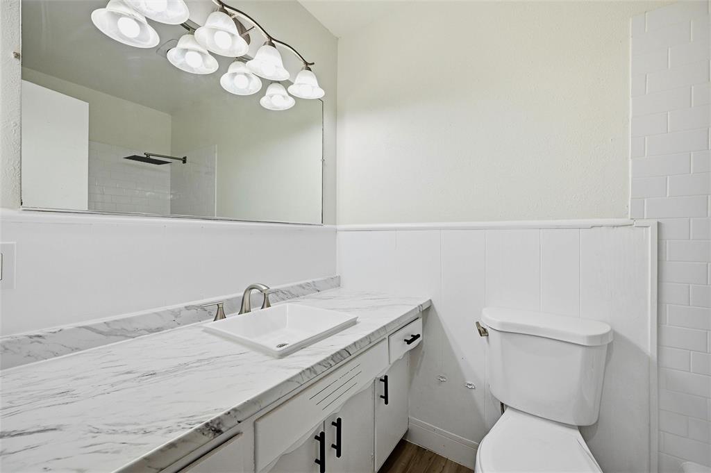 105 N Wood Avenue Property Photo 17