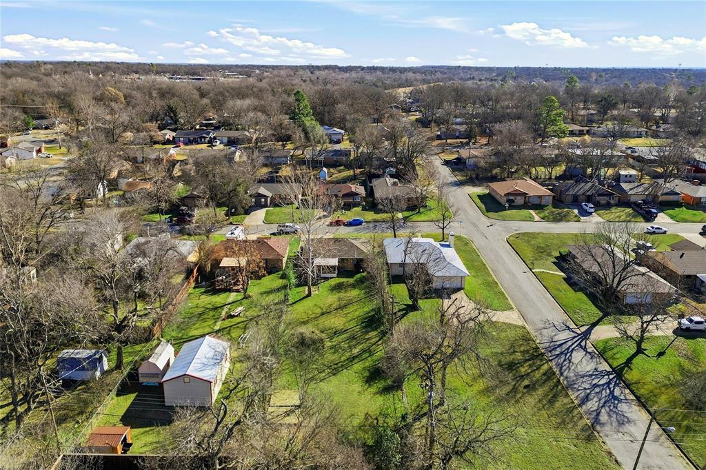 105 N Wood Avenue Property Photo 32