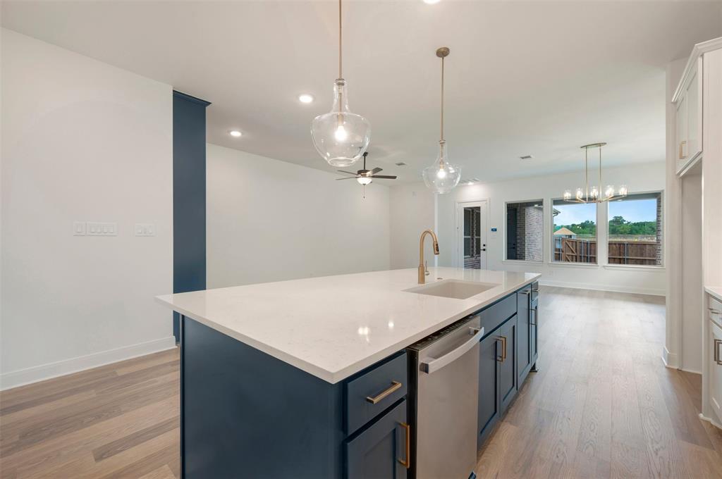 2085 Emerald Grove Drive Property Photo 14